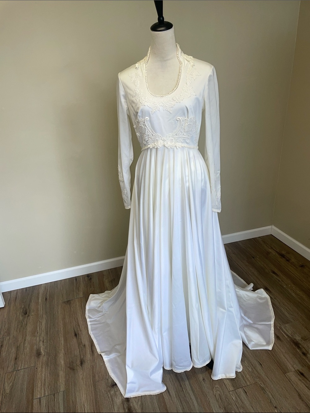 70S WEDDING DRESS :)